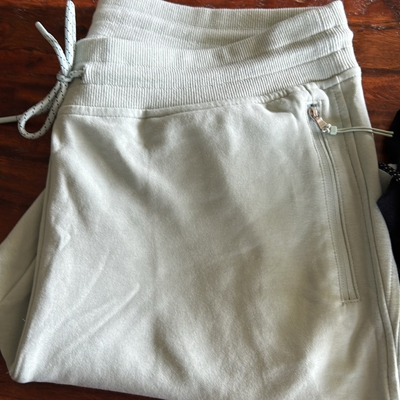 Lot of 3 Old Navy Dynamic Fleece Joggers size large - Picture 4 of 4